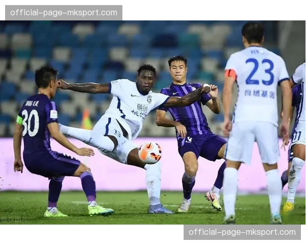 深度战术复盘：津门虎的密集防守如何险些逼平泰山？