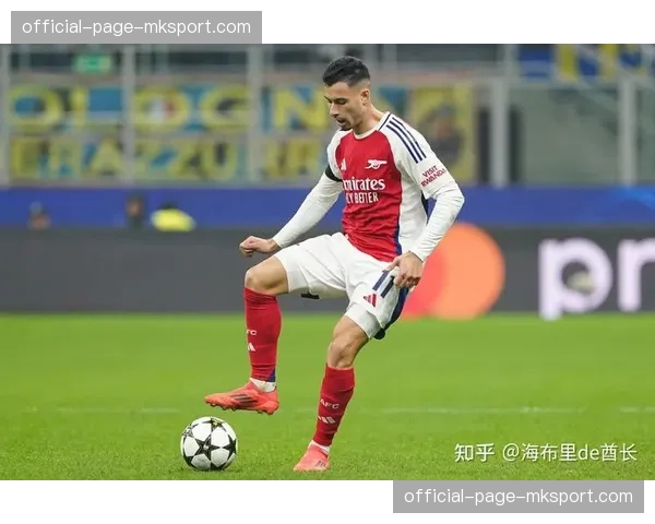 全场比赛结束：国际米兰1-0小胜阿森纳，劳塔罗制胜球